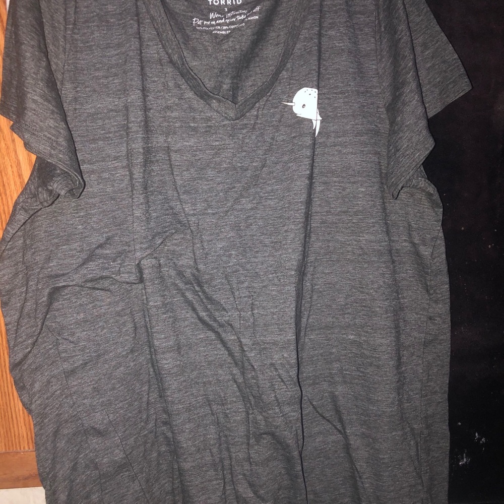 3x torrid norwhal tee shirt.